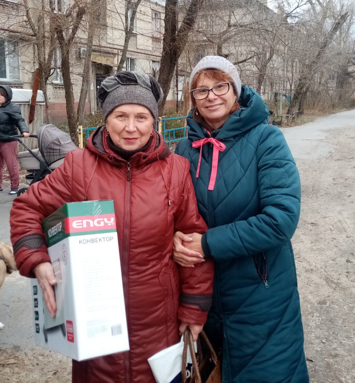 В Церкви объявили набор добровольцев для оказания социальной помощи в  городах Донбасса в Луганске - Церковная помощь беженцам и пострадавшим от  военных действий